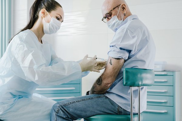 Vaccinations essentielles pour les seniors